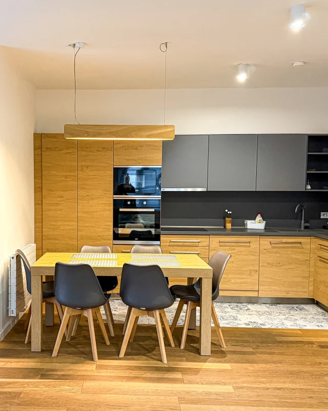 Pohodlí, luxus a soukromí. I tak se dají definovat luxusní apartmány Residence Grand Suites ✨

LAST MINUTE: Uvolnily se nám 2 apartmány na tento prodloužený víkend ! 

Rezervujte si svůj pobyt na reservations@felicity.cz nebo na našich stránkách felicity.cz 

#felicityhotels #spindleruvmlyn #spindl #krkonose